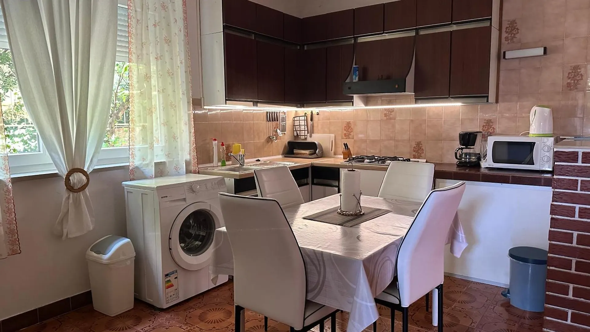 Apartmani Ira Crikvenica 0*,  Croatia